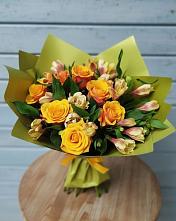 Букет цветов из:  Альстромерии и Розы #REPLACE_PRED# Сретенске