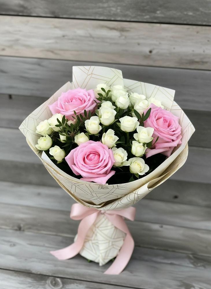 Букет цветов из: Розы в Сретенске