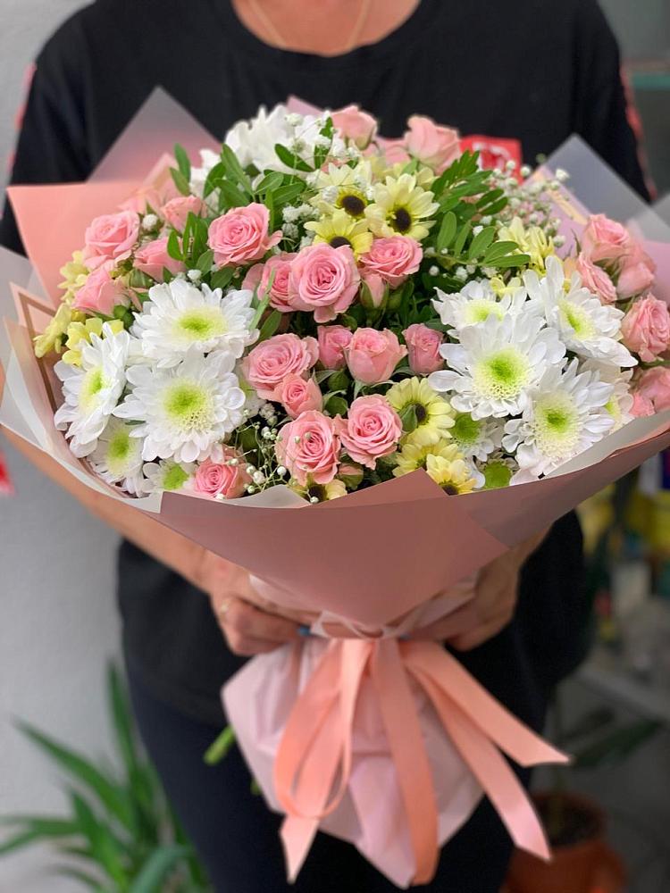 Букет цветов из: Розы и Хризантемы в Сретенске