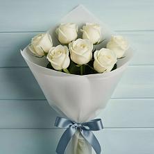 Букет 7 Белых роз Эдлесс Лав в Сретенске