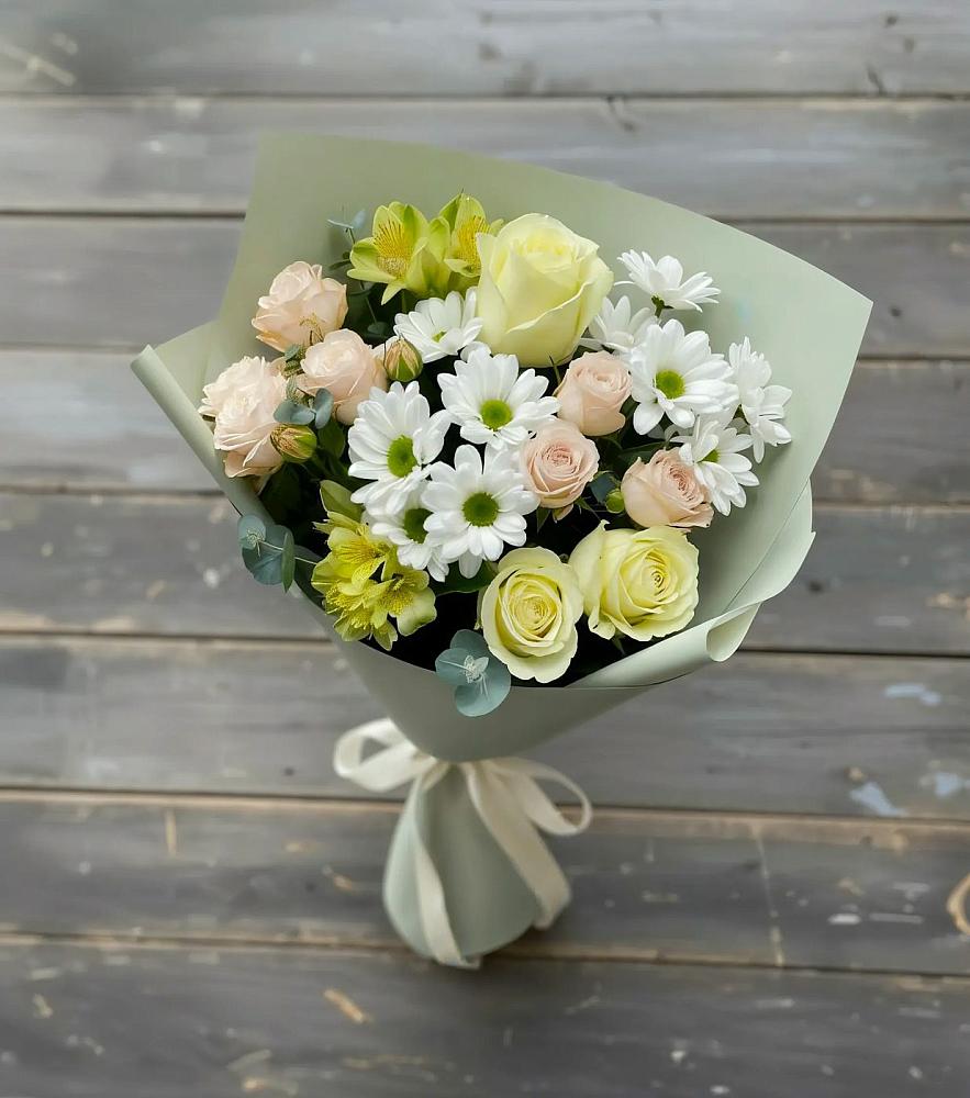 Букет цветов из: Альстромерии, Розы и Хризантемы в Сретенске