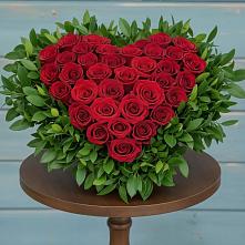 Цветочная композиция из Розы в виде сердца в Сретенске