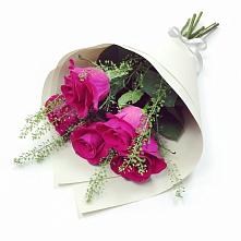 Букет цветов из:  Розы в Сретенске