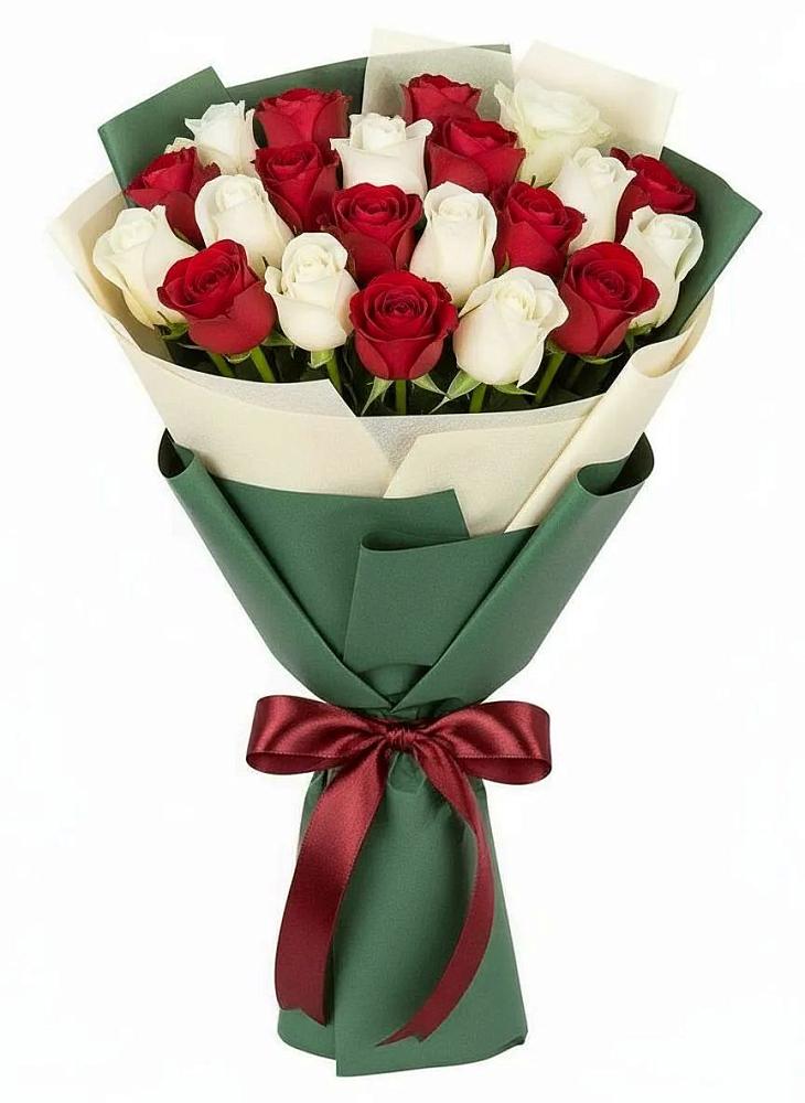 Букет Микс из красных и белых роз в Сретенске