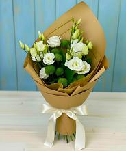 Букет цветов из:  Хризантемы и Лизиантусы #REPLACE_PRED# Сретенске