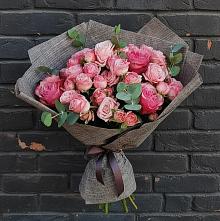 Букет цветов из:  Розы в Сретенске