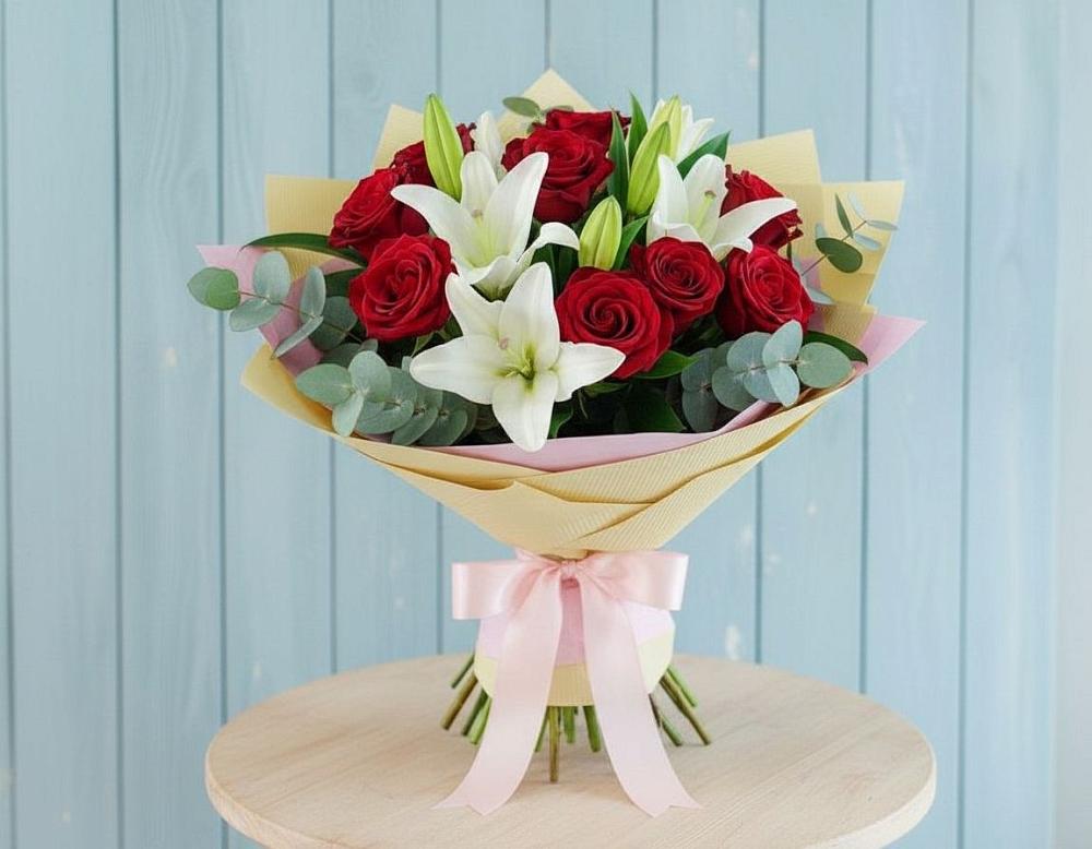 Букет цветов из: Лилии и Розы в Сретенске